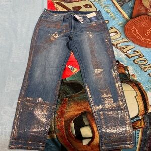 Curvy Boyfriend Jean & V-neck Top